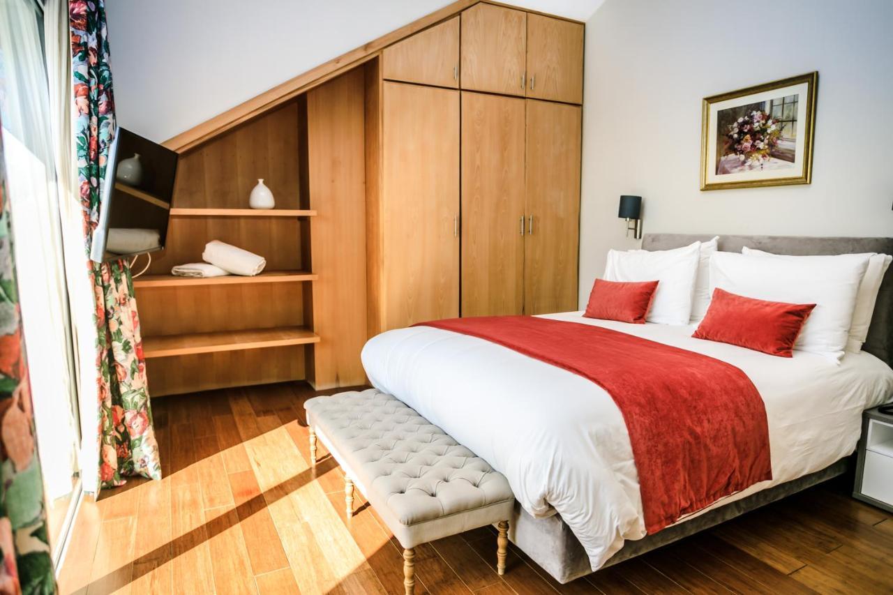 Le Palais Des Cerisiers Hotel Азру Екстериор снимка