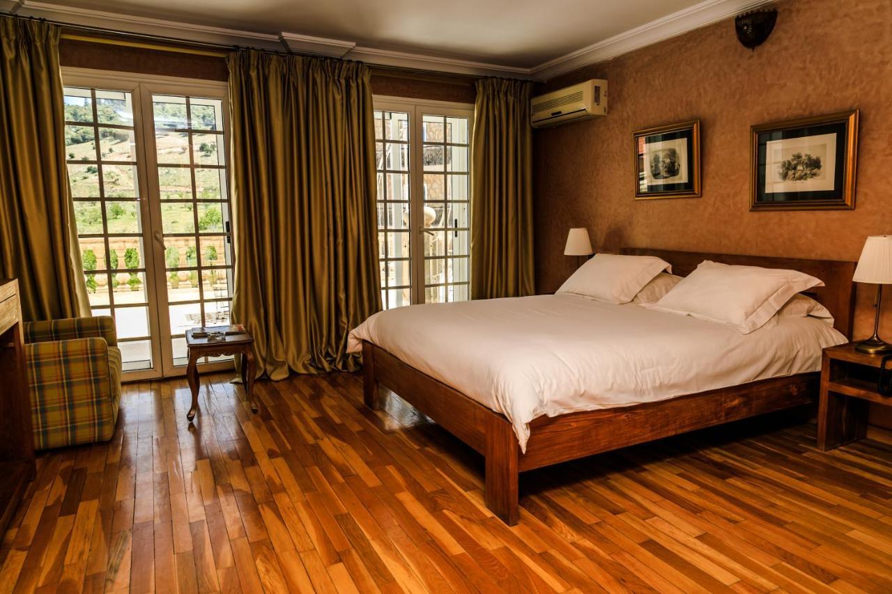 Le Palais Des Cerisiers Hotel Азру Екстериор снимка