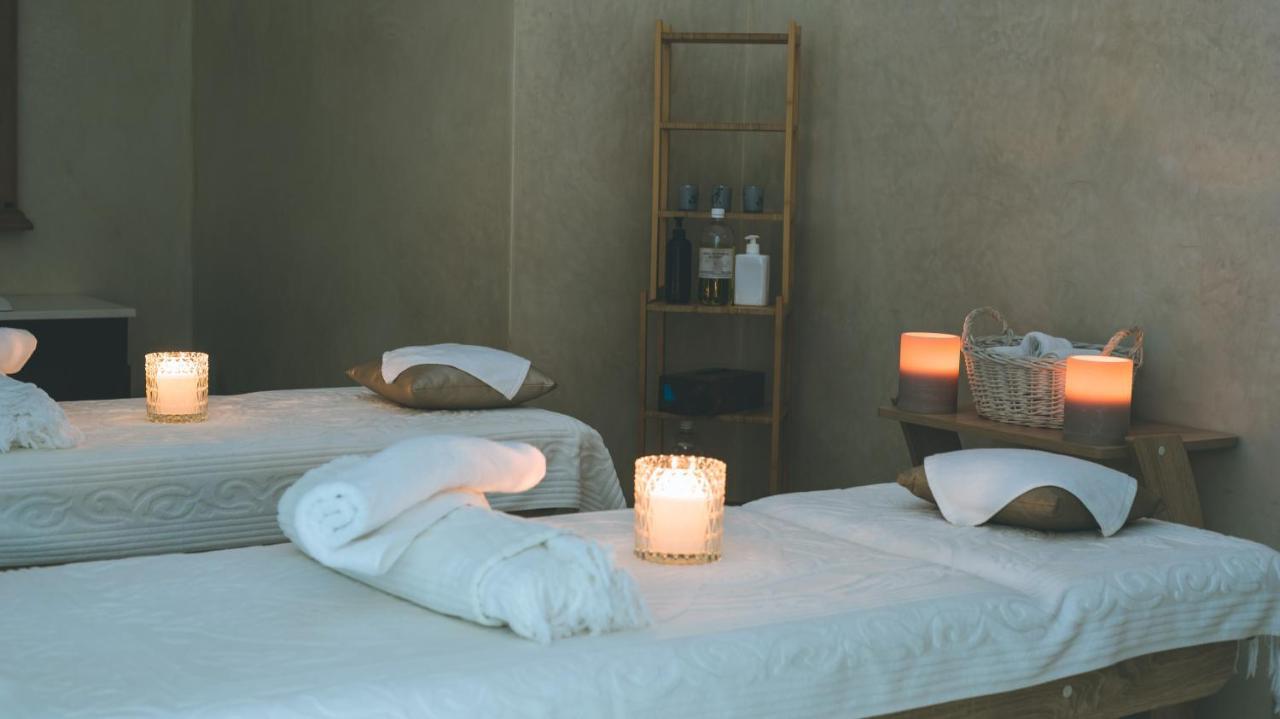 Le Palais Des Cerisiers Hotel Азру Екстериор снимка