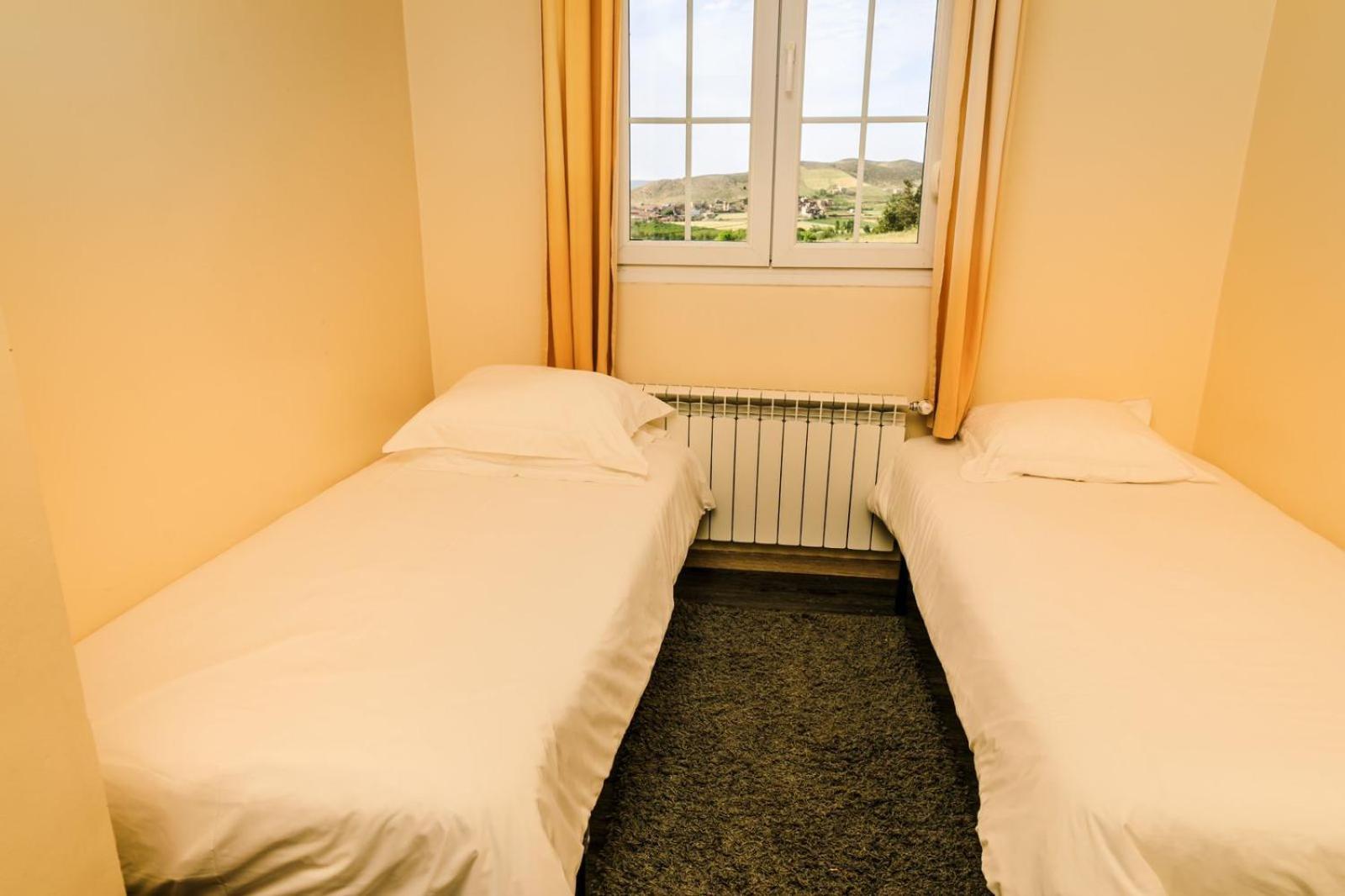 Le Palais Des Cerisiers Hotel Азру Екстериор снимка